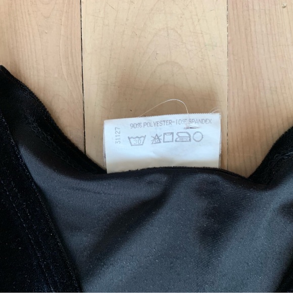 VINTAGE - Black Velvet Dress - Picture 5 of 11